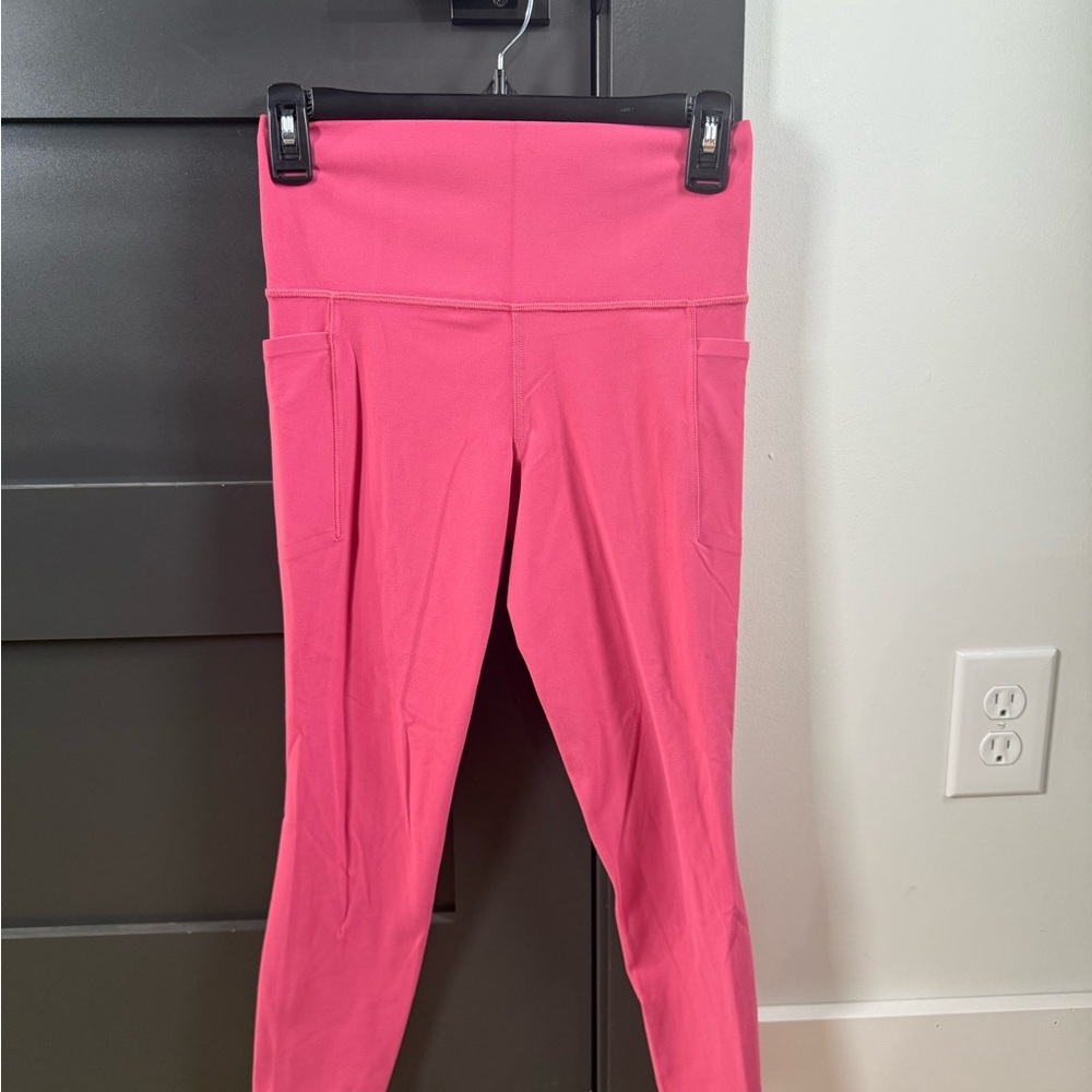Athleta Salutation Stash 7/8 Pockets Pink Leggings Women’s size small